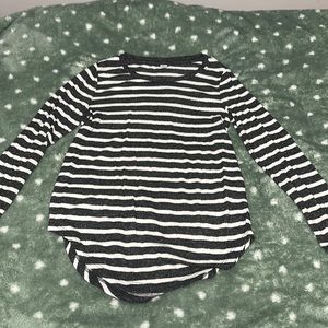 🌷2/22🌷 Womens Old Navy Super Soft XS Long Sleeve Shirt